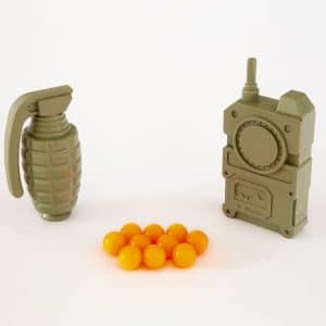 نارنجک، بی‌سیم و گلوله‌های پلاستیکی